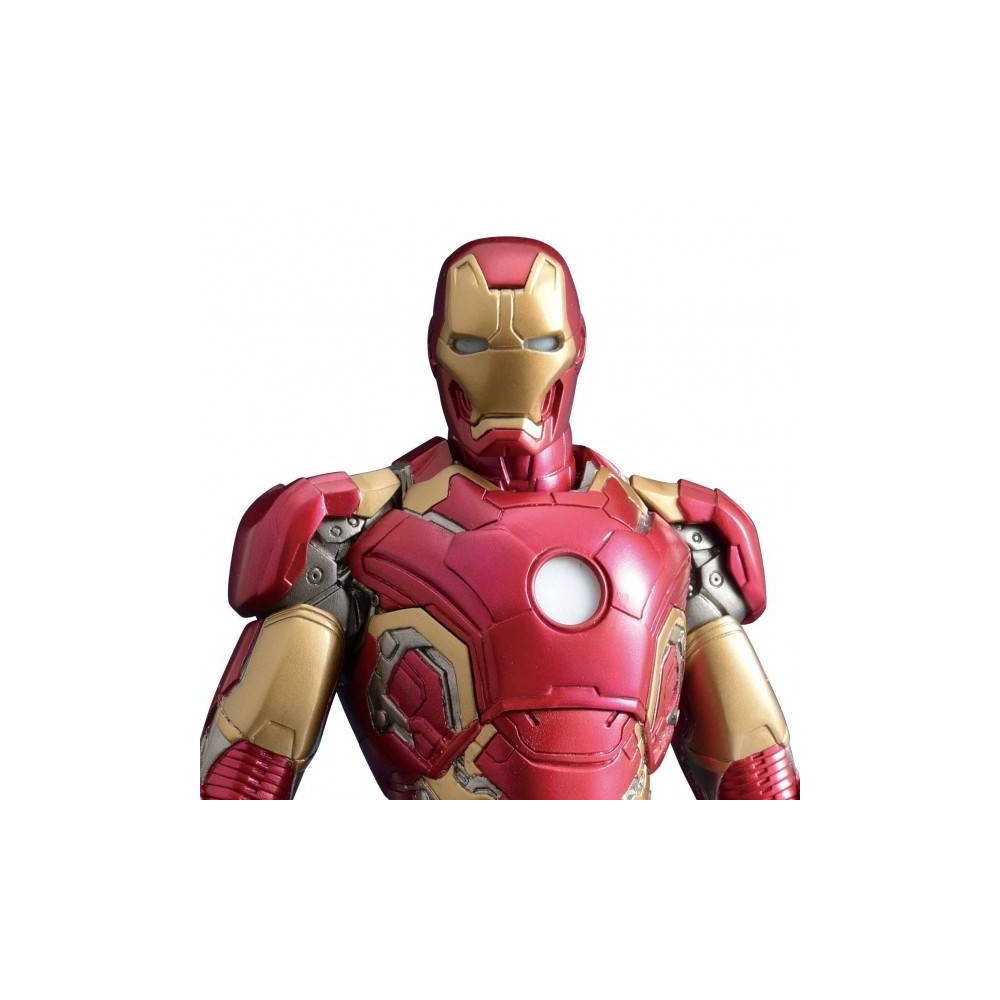 figurine iron man