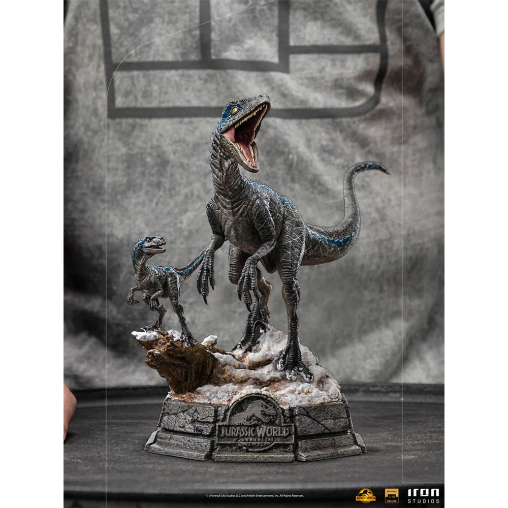 Jurassic World : Dominion - Figurine Blue + Beta Deluxe Art Scale 1/10