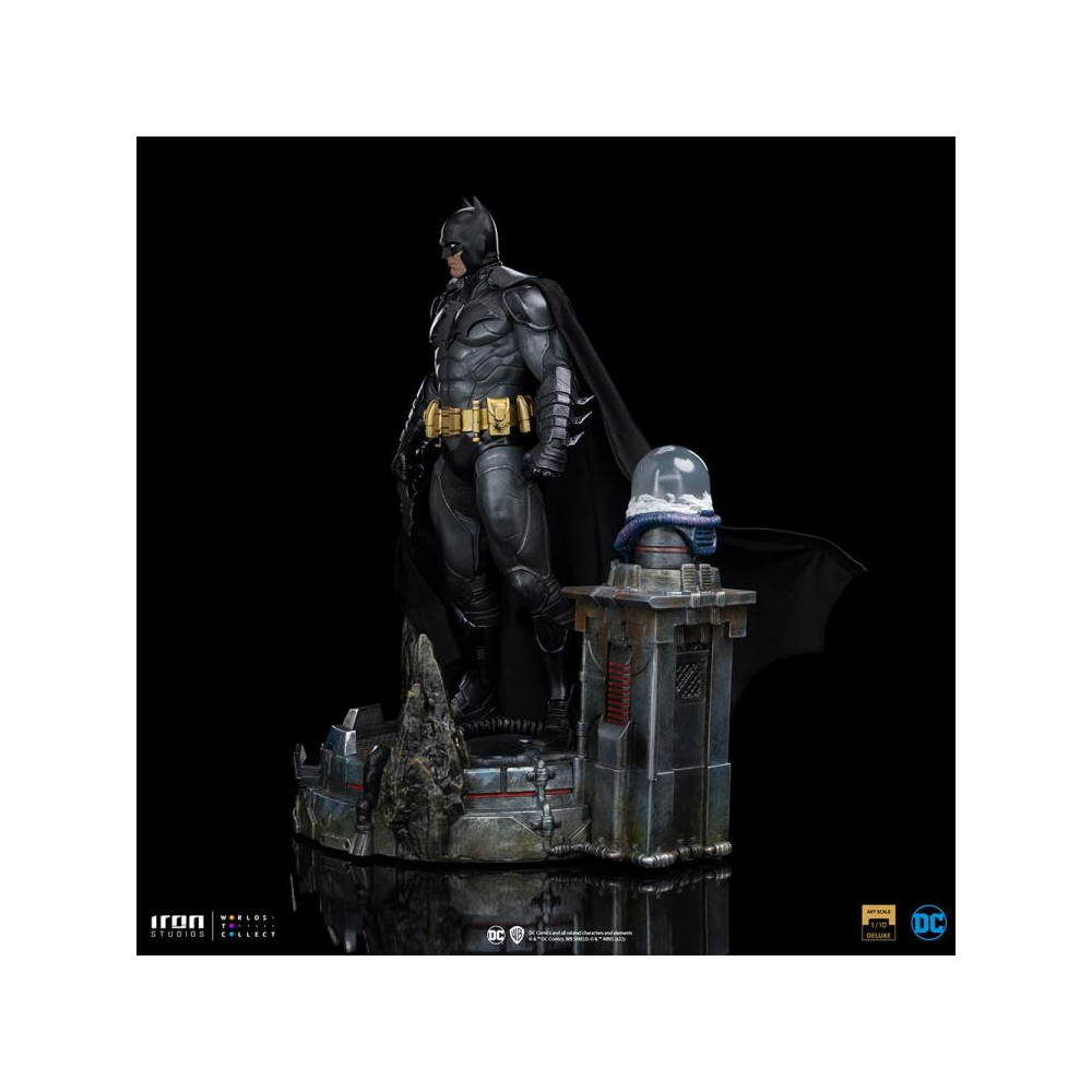 DC Comics - Figurine Batman Unleashed Ver. Deluxe