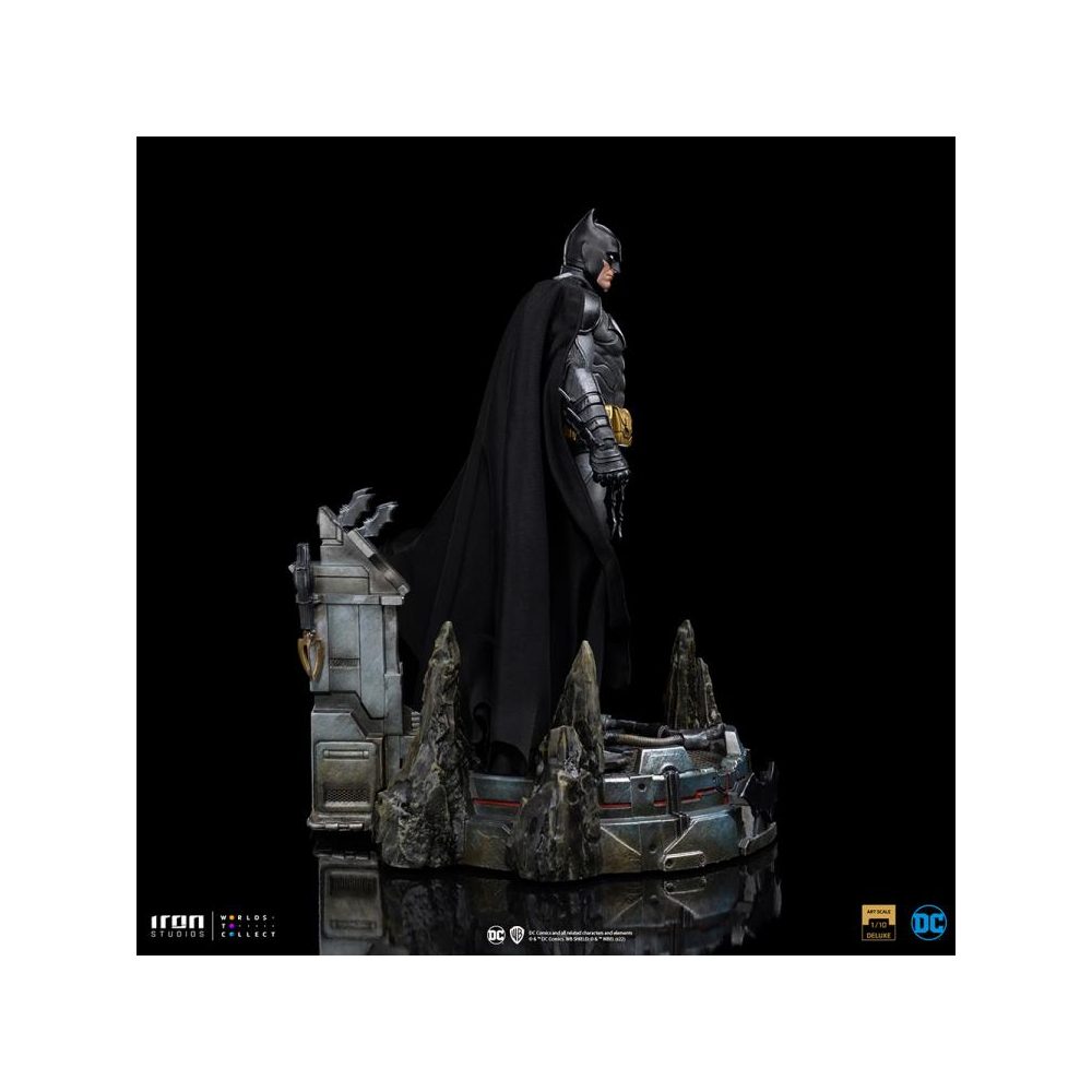 DC Comics - Figurine Batman Unleashed Ver. Deluxe