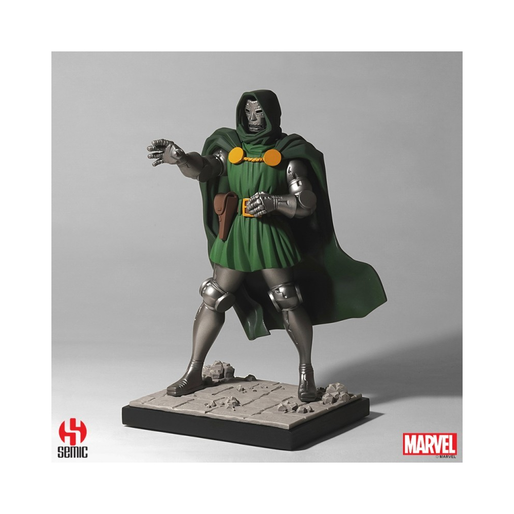 Marvel - Figurine Dr Doom Legacy Collection