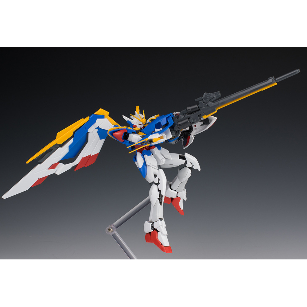 Gundam - Maquette Wing Gundam Ew 1/144 [RG]