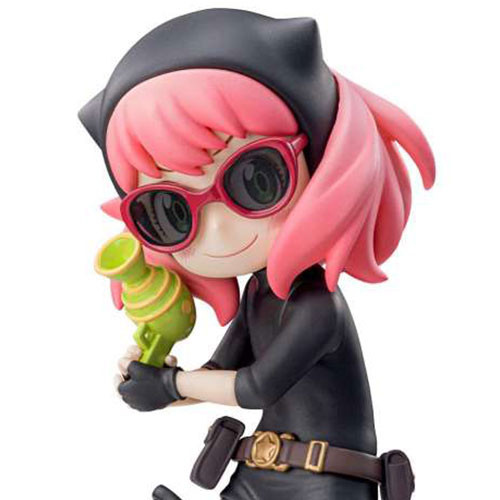 Spy X Family - Figurine Anya Forger Playing Under Luminasta