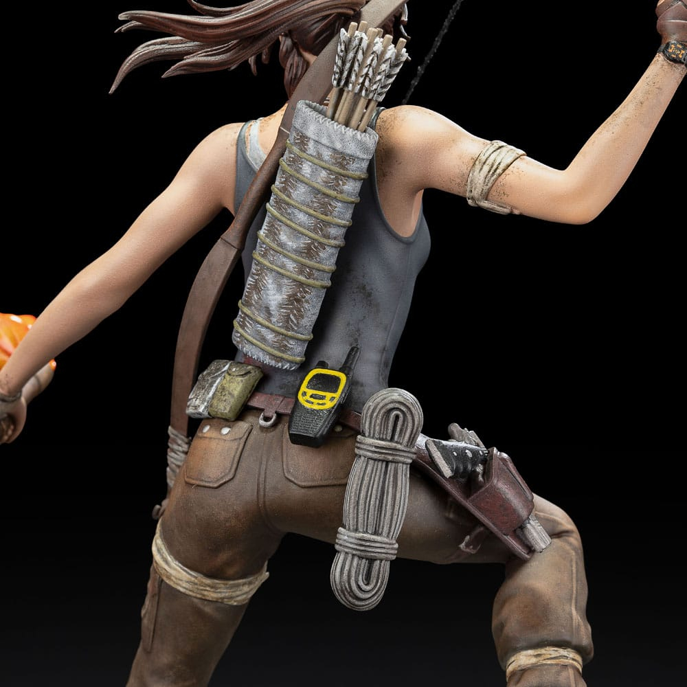 Tomb Raider - Figurine Lara Croft Survivor Era